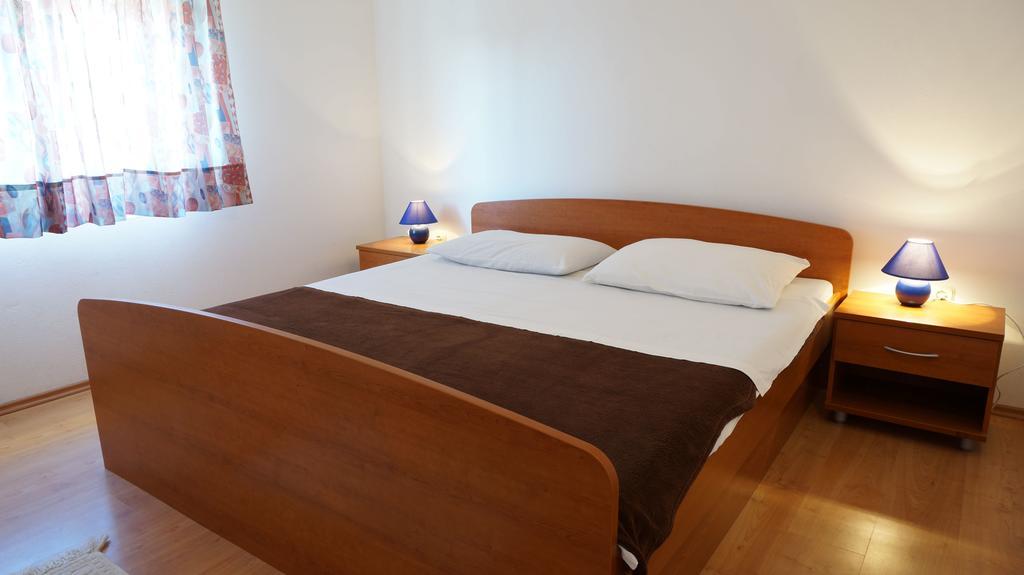 Apartments Sandra Sukošan Стая снимка